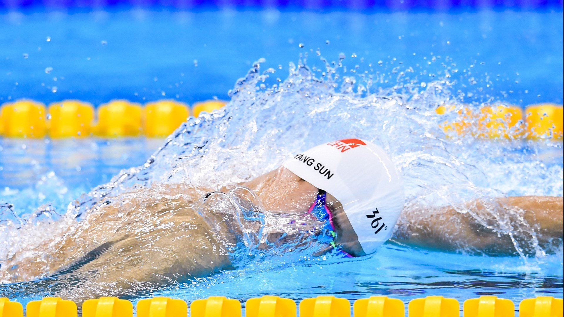 乌兰多冲线瞬间引全场沸腾，乌兰乌拉